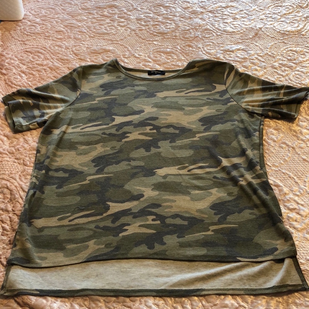 Camo Short Sleeve Women’s Tee - Olive Camo